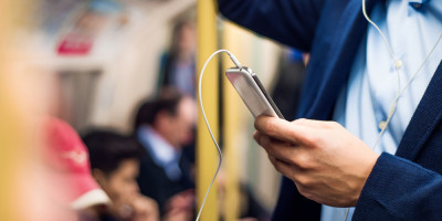 Uso do celular no transporte público