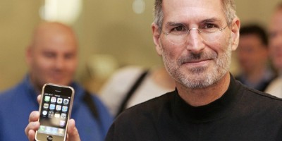 iphone_steve_jobs