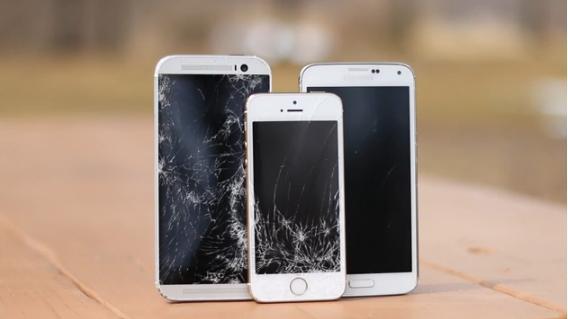 Celular quebrado velho