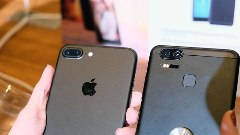 ASUS Zenfone 3 Deluxe e iPhone 7 Plus