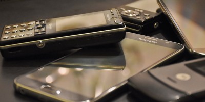 celular antigo de 2002