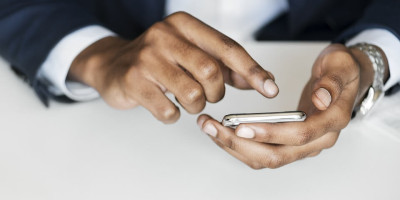 samsung galaxy a8 vs iphone x