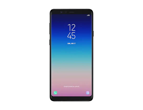 Galaxy A8 preto visto de frente, com a tela acionada, em fundo branco.